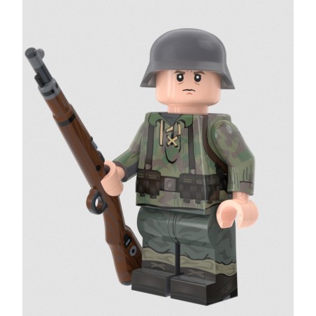 German Rifleman with Splinter Smock