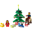 LEGO ® Decorating the Christmas Tree